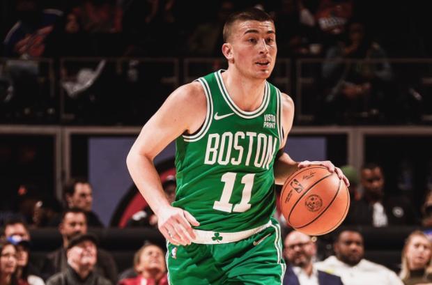 绿衫军备受伤病困扰，战绩迅速下滑的简单介绍